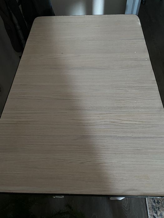 Продам Стол 93 на 60