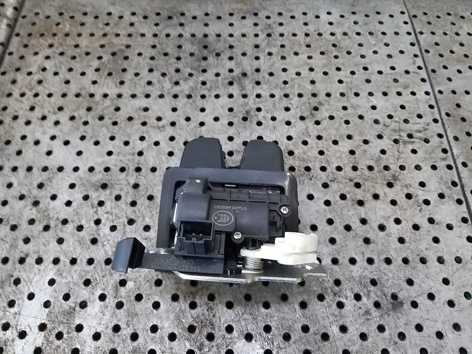 Broasca haion vw touran 5t 2016 5ta827505d