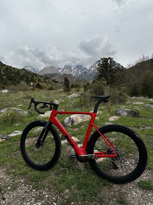 Велосипед шоссейный,ю R15 pro