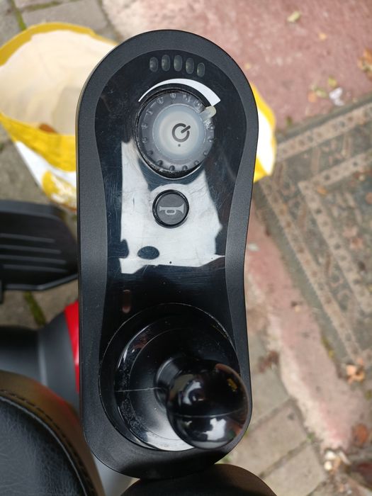 Carucior electric adulti/ cu dizabilitati