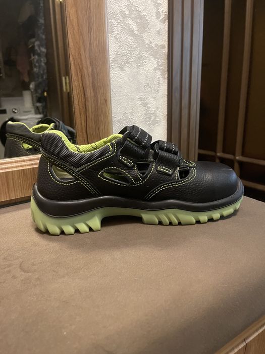 Спец одежда. Спец обувь. Защитная обувь