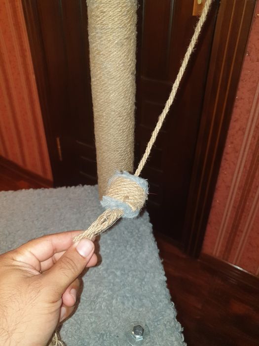 Дом с когтеточек для кошек