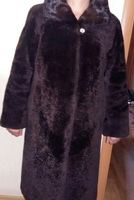 Продам мутоновую шубу.