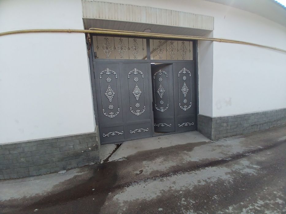 Uy sotiladi 5 sotix 8 ta hona