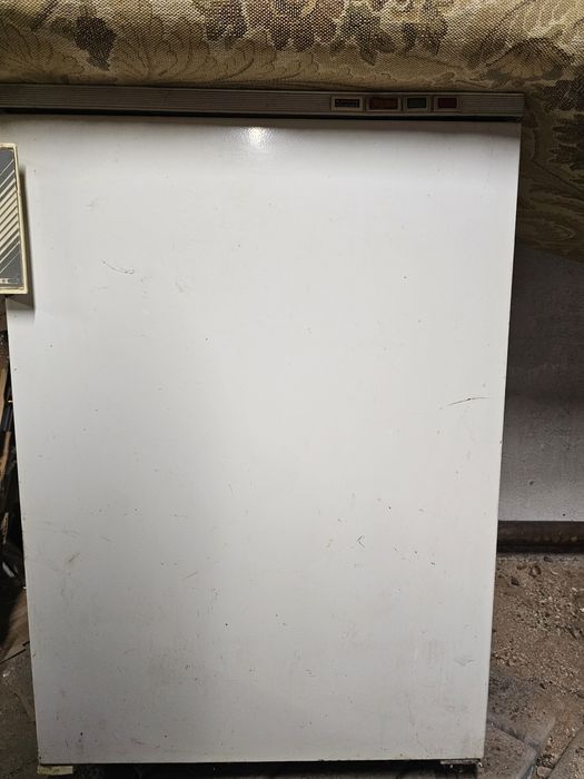 Продам морозильник