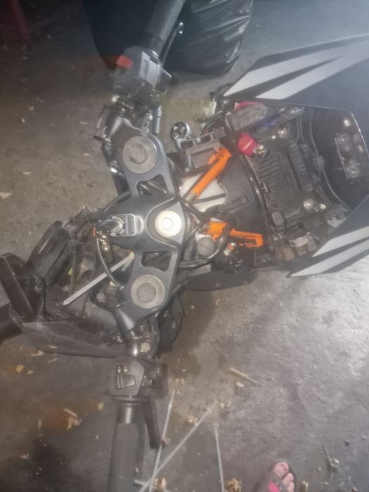 Vând ktm rc 125 2016 avariat