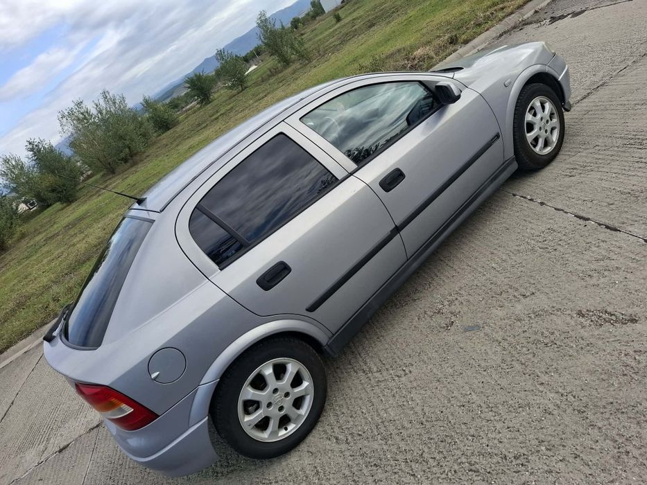 Vând motor defect