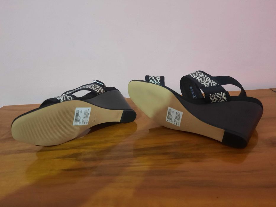 Sandale Clarks nou