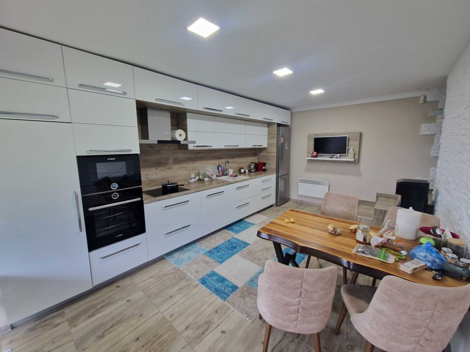 Продава се Къща в с. Голям Поровец, Област Разград - 147 кв.м за 783 €/кв.м - Снимка #4