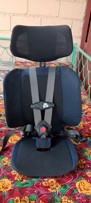 Продается деткое авто кресло