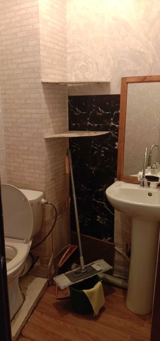 Сдается комната в общежитие.