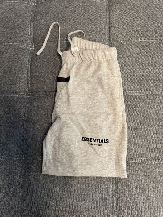 pantaloni essetials