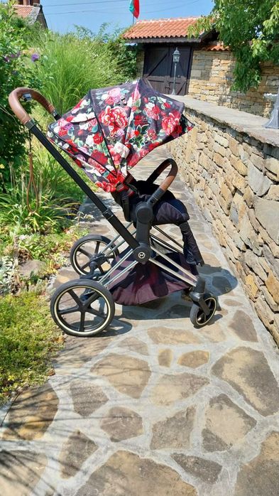 детска количка Cybex Priam Spring Blossom Dark