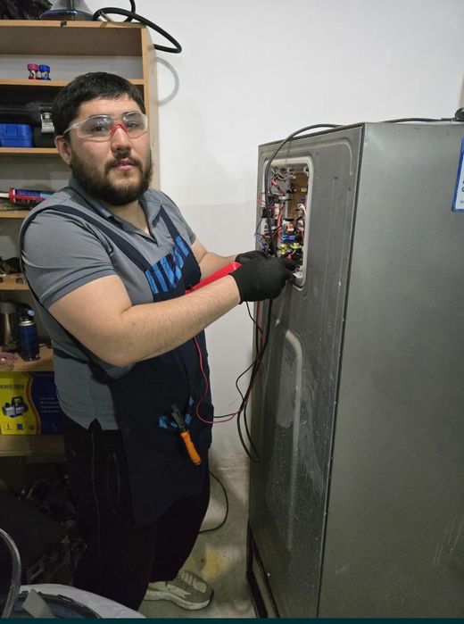 Ержан Ремонт холодильников и морозильников заправка фреона