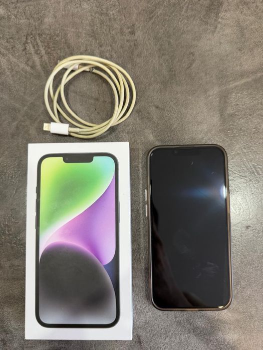 Продаю айфон 14, 256гб