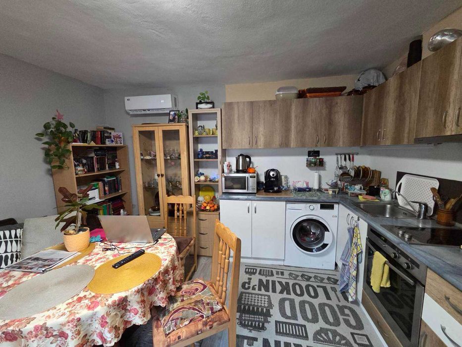 Продава се Къща в Казанлък - 54 кв.м за 1417 €/кв.м - Снимка #2