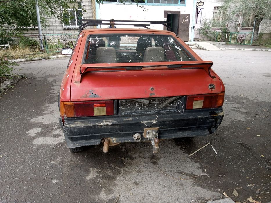 Продам автомобиль москвич 2141