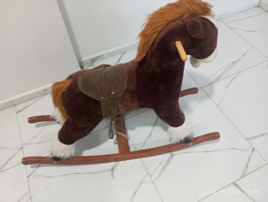 Продам лошадка-качалка