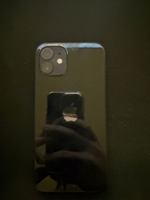 Vand iphone 12 84% sanatate baterie