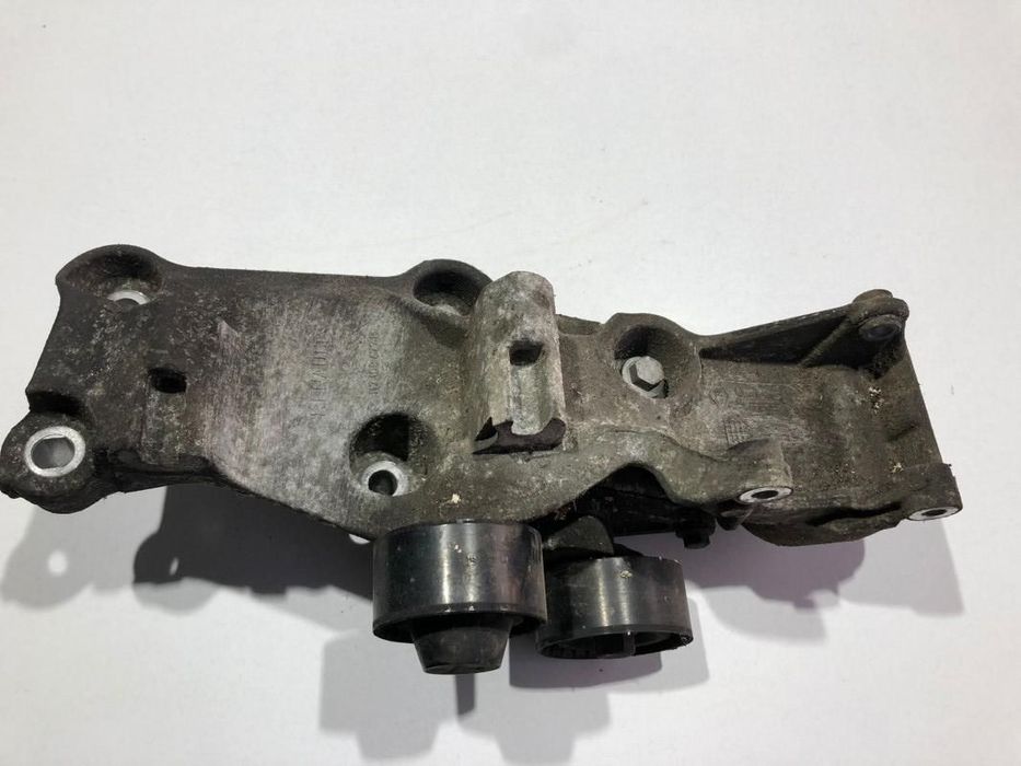 Suport alternator Opel Vivaro (2012->) 2.3 dci 117109477r