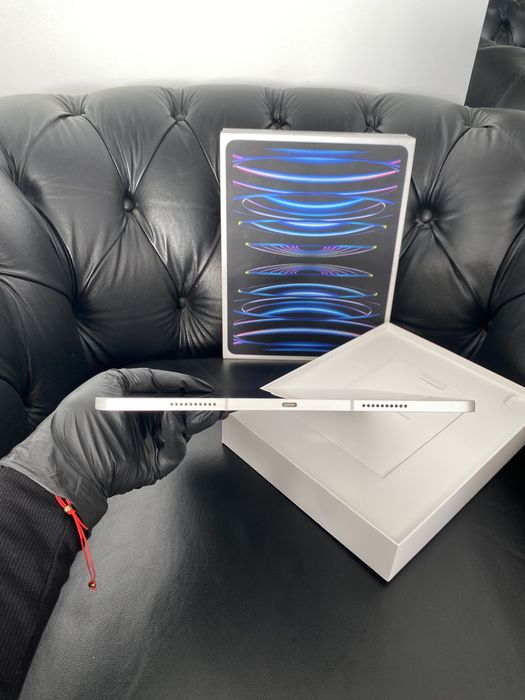 iPad Pro 12.9-Inch / 128 GB / Silver