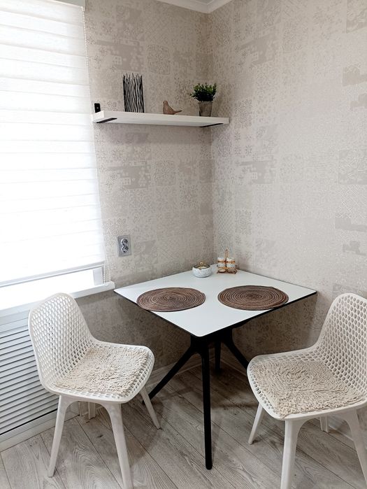 Люкс  район площади