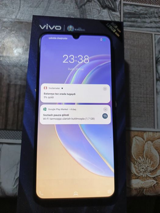 Vivo V21 e   8/128  Sotiladi
