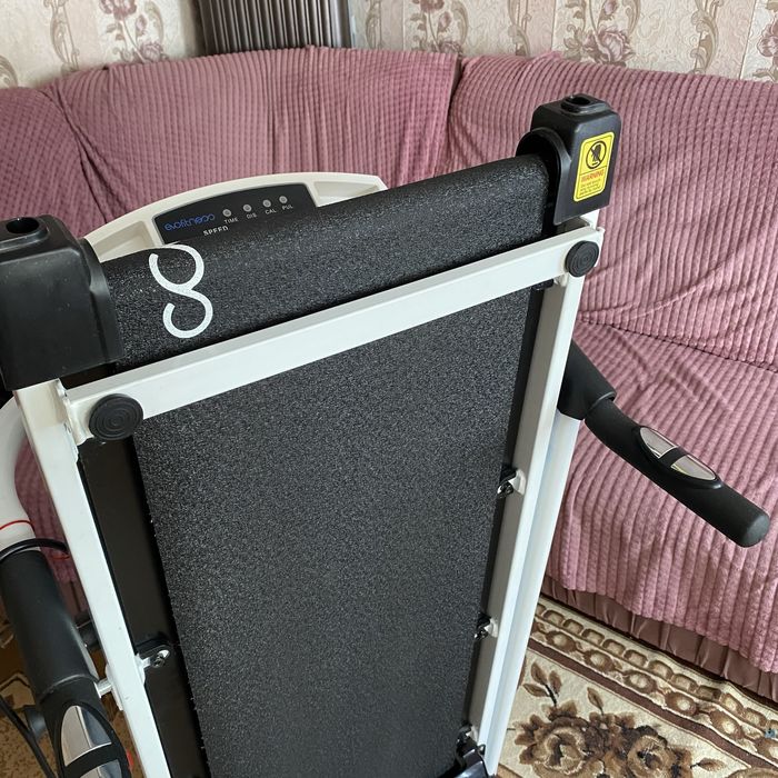 Продам беговую дорожку