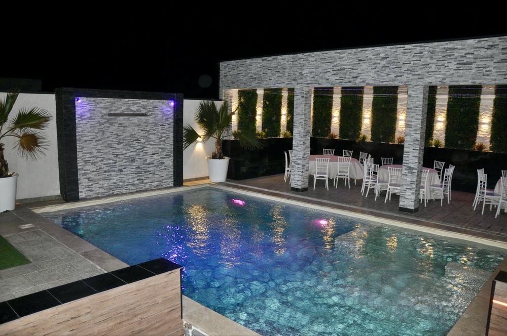 Inchiriez vila cu piscina -majorate-evenimente private-aniversari