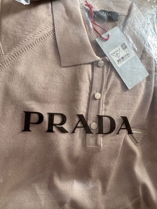Prada-Чисто нова автентична мъжка тениска Л размер
