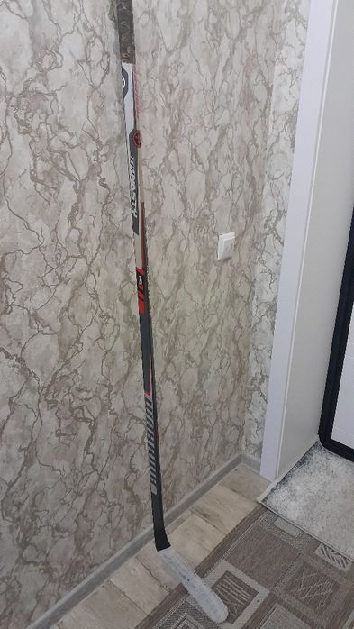 Продам клюшку Warrior б/у