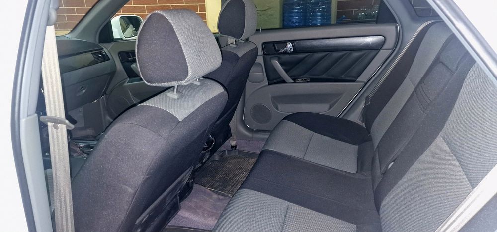 Sròchna JENTRA sotiladi