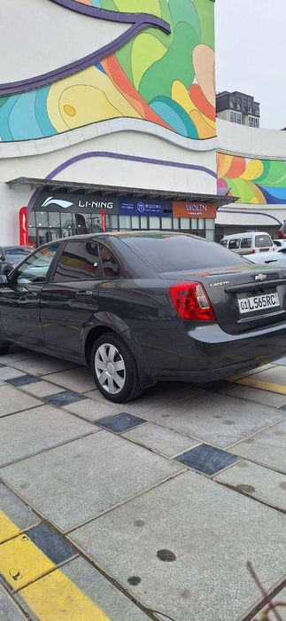 Gentra avtomat sotiladi