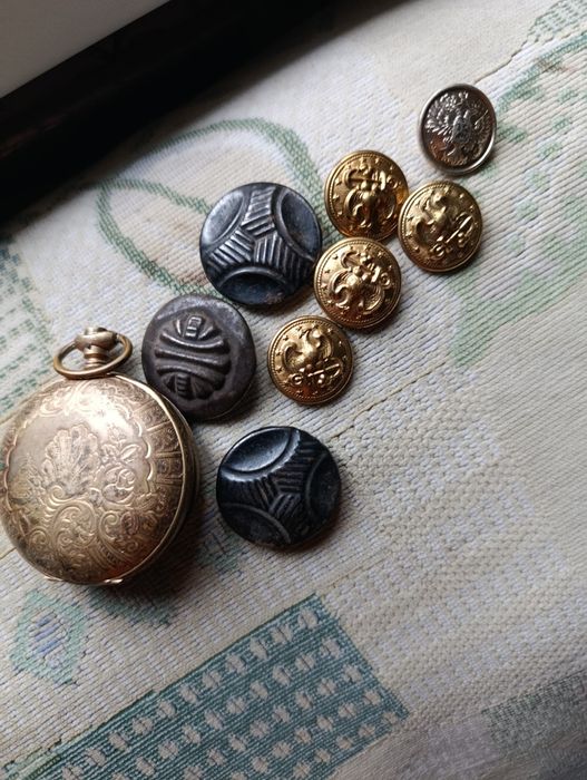 Пуговицы старинные крупные