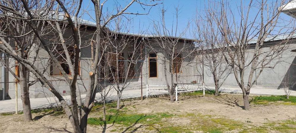 Nazarbek Xarakatda 8 sotixli uchastka  sotiladi 
5ta xona