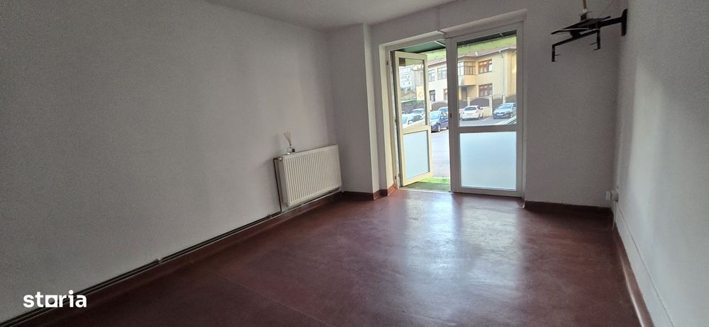 Vânzare Apartament 3 camere,parter,  Micro 5, Târgoviște