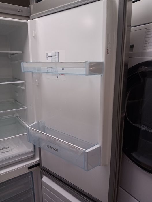 Иноксов комбиниран хладилник с фризер Бош Bosch A++ 2 години гаранция