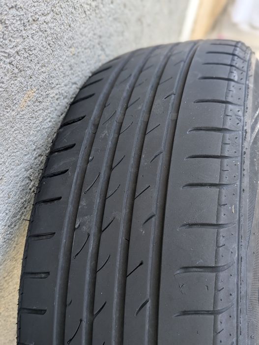 Шына в отличном состоянии