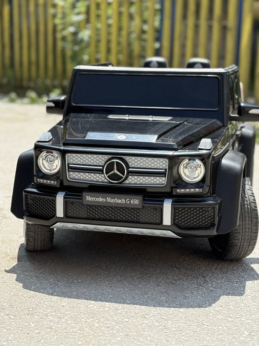 Акумулаторен джип MERCEDES MAYBACH G650 ЧЕРЕН