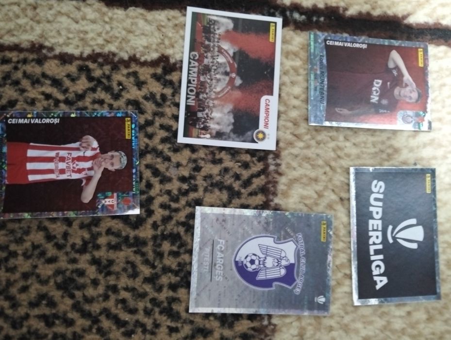 Fac schimb cartonașe superliga.