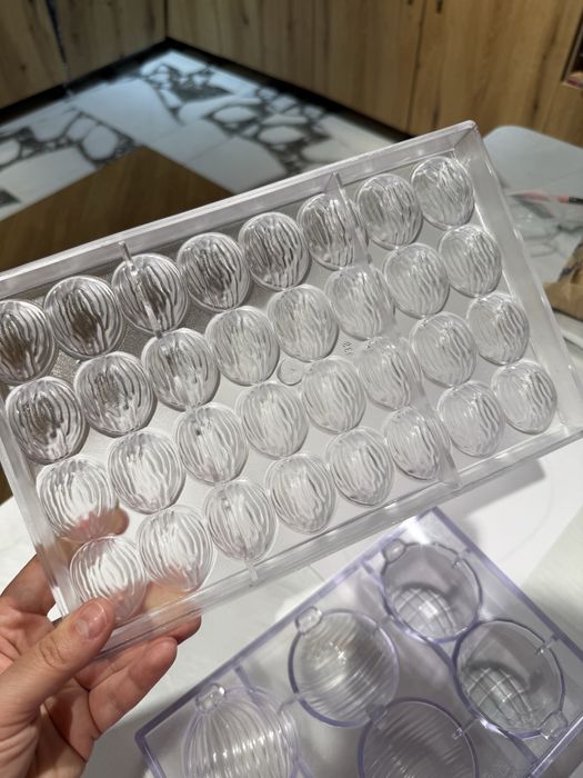 Поликорбонатные формы от Implast