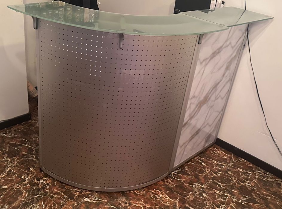 Vând recepție modernă pentru salon, cabinet sau birou