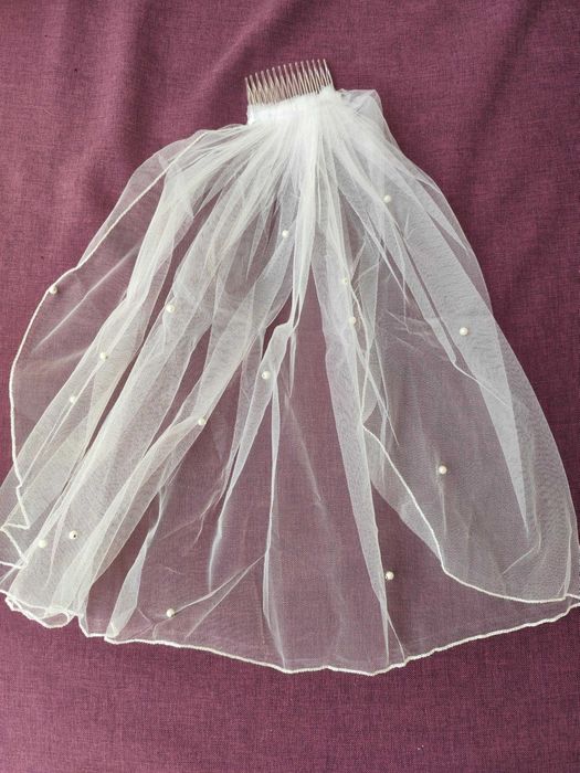 Къс булчински воал с перли за сватба или моминско парти 42х50 см було
