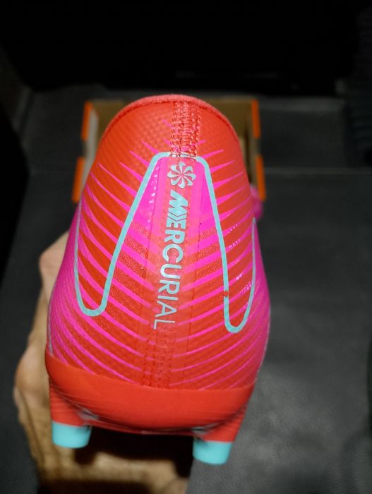 Футболни обувки  Nike Mercurial  Air Zoom Vapor 16 .чисто нови Номера