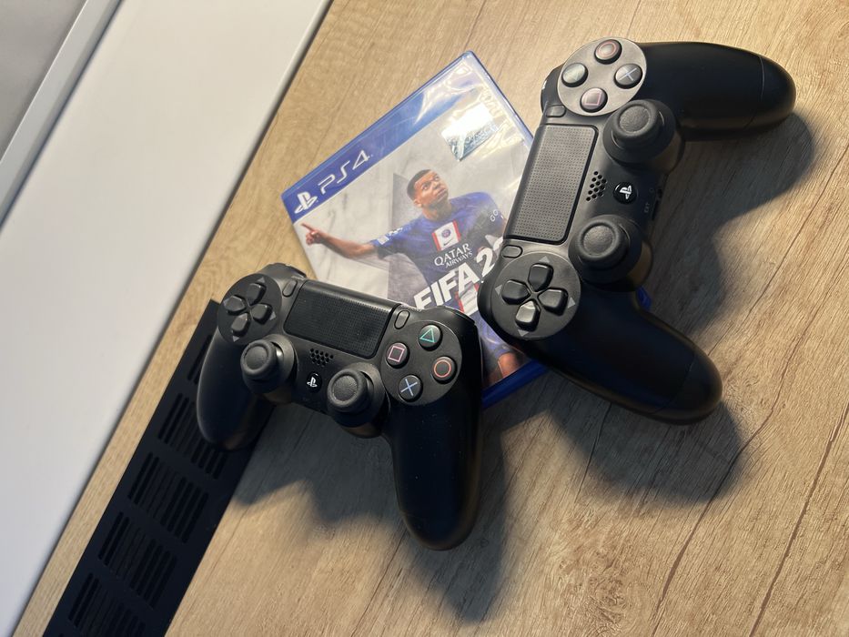 Плейстейшн 4 слим