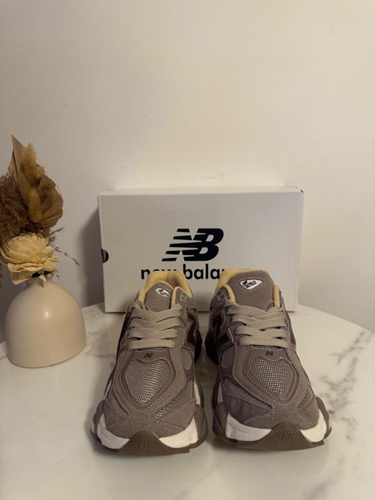 Adidasi New Balance 9060 Bej