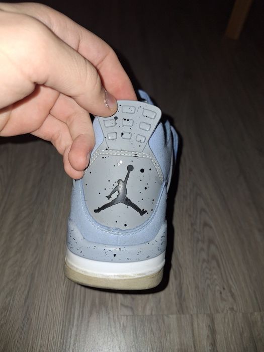 Jordan 4 unc blue