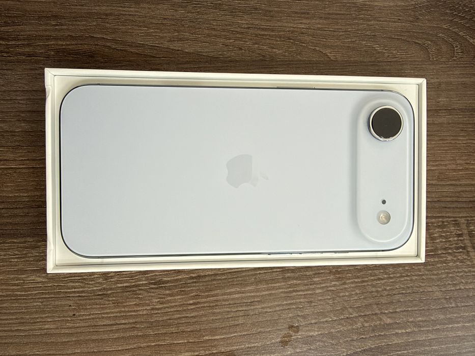 iPhone Air, Sky Blue, 256GB