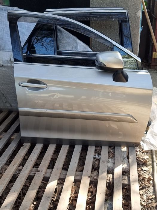 Дверь на Subaru Outback BS