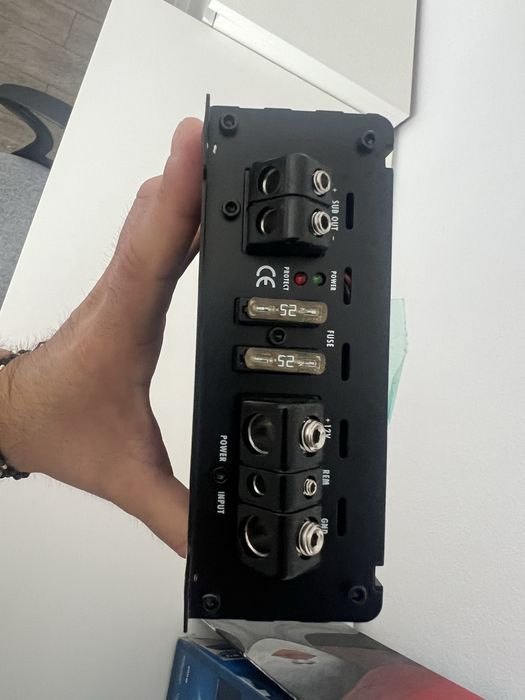 Amplificator auto crunch